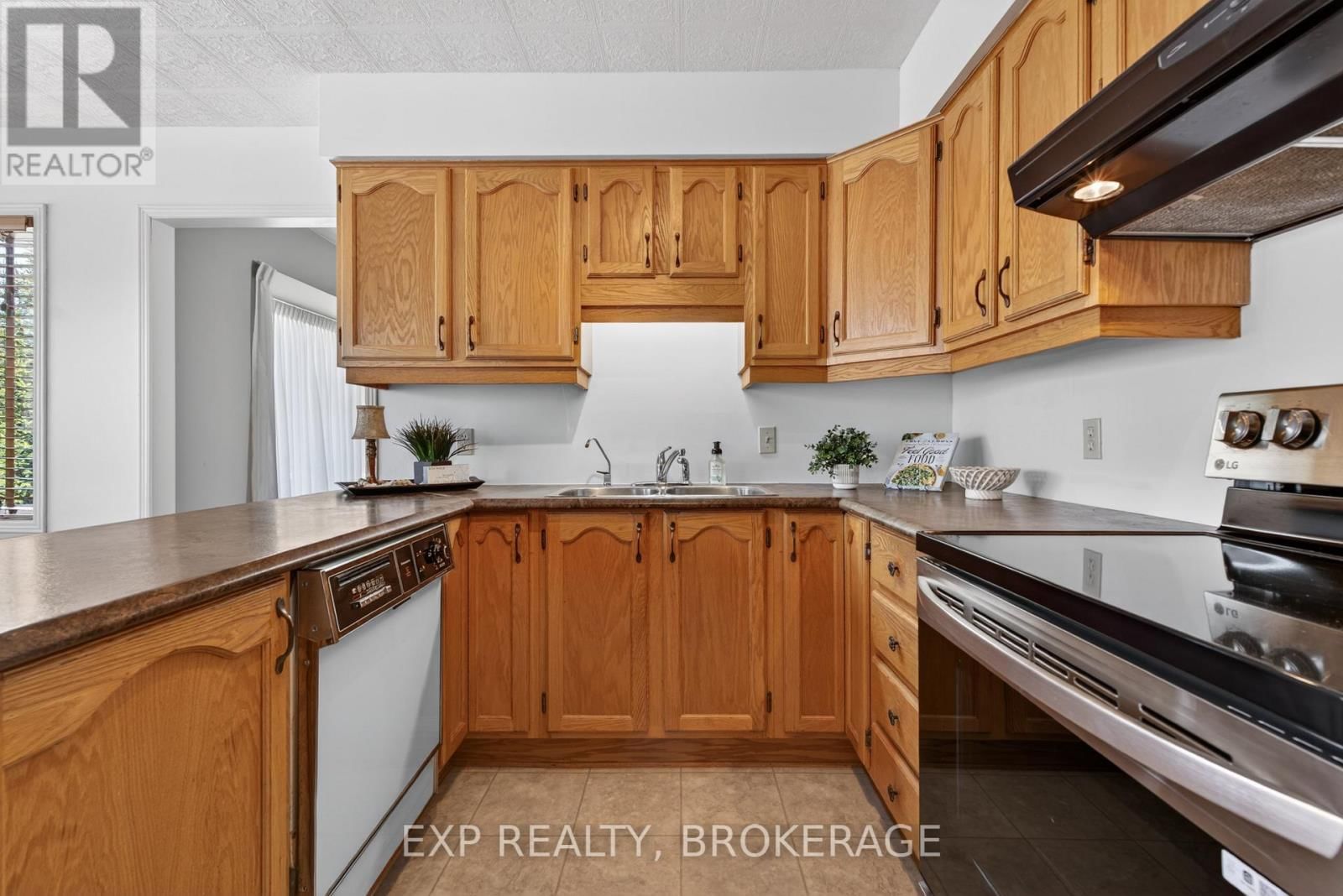 116 MARGARET PLACE Image 13