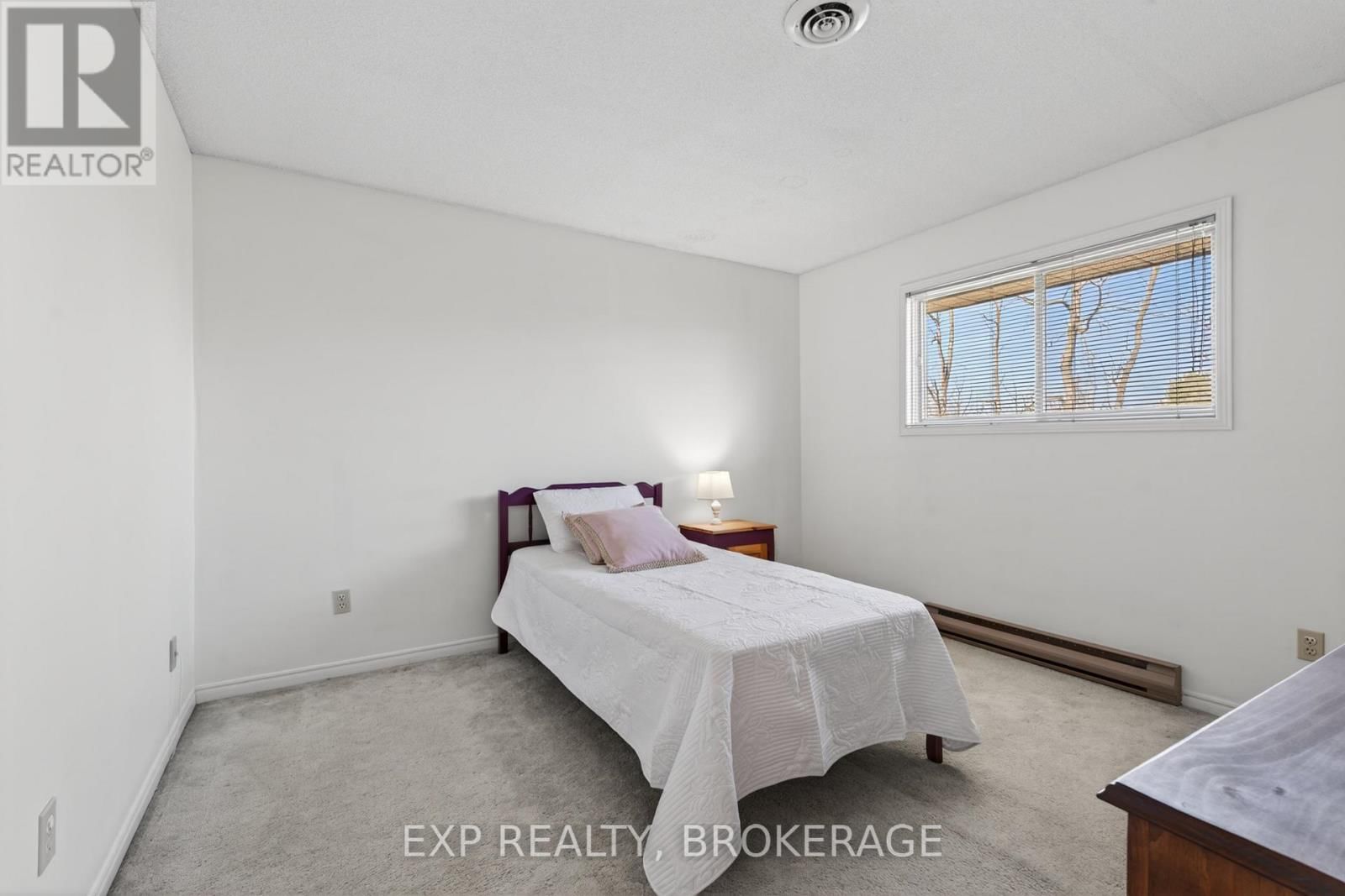 116 MARGARET PLACE Image 26