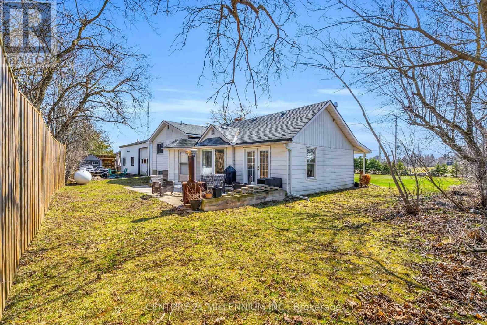 5767 FOURTH LINE Image 29