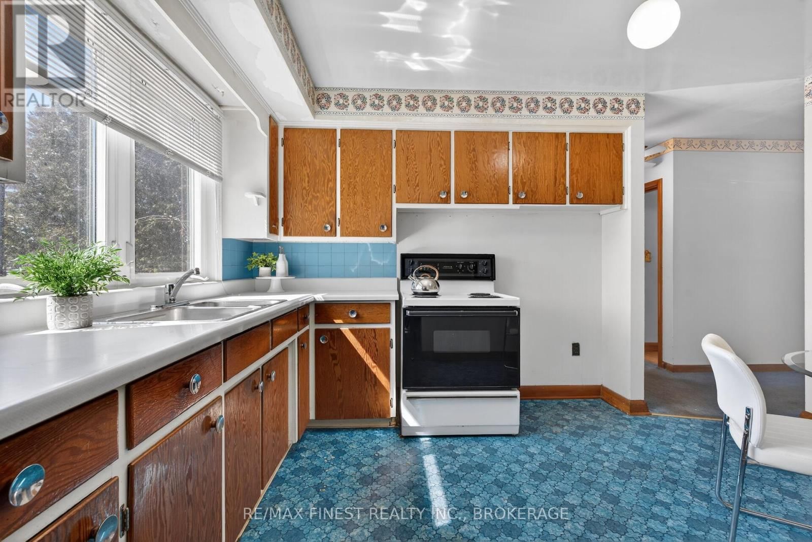 27 LENNOX STREET Image 18