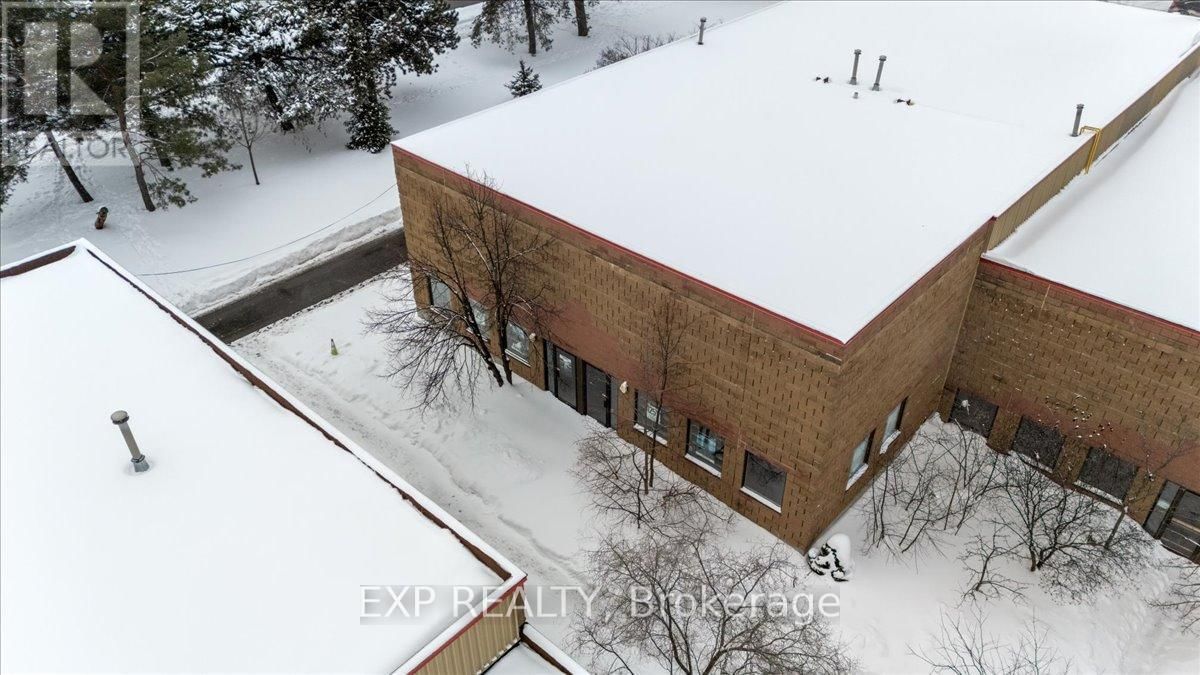 716 INDUSTRIAL AVENUE Image 25