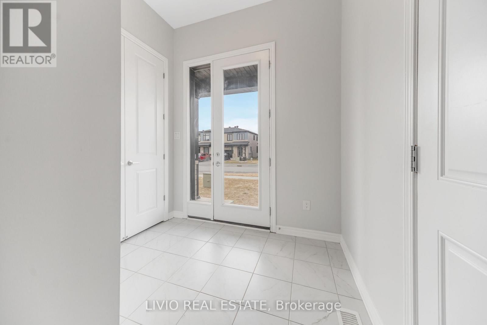 56 JARGEAU ROAD Image 3