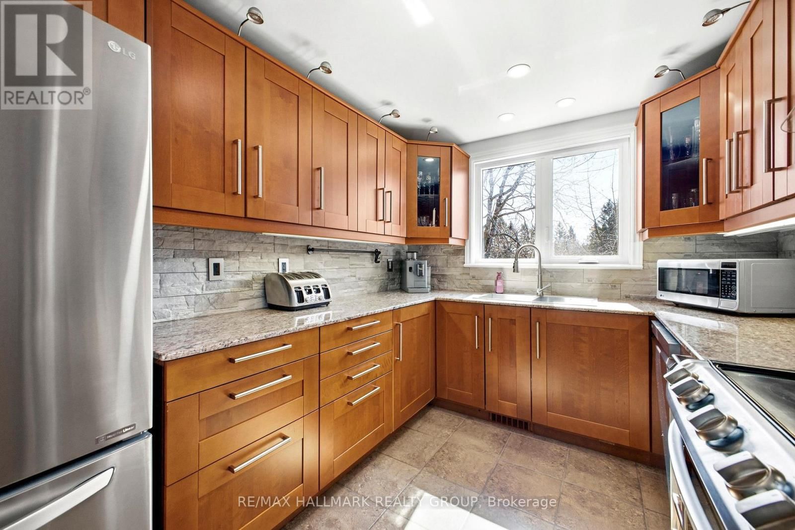 3778 BOUVIER ROAD Image 9