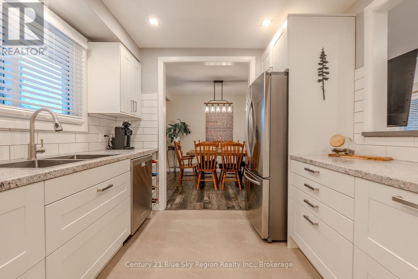 2518 SANDRA AVENUE Image 13