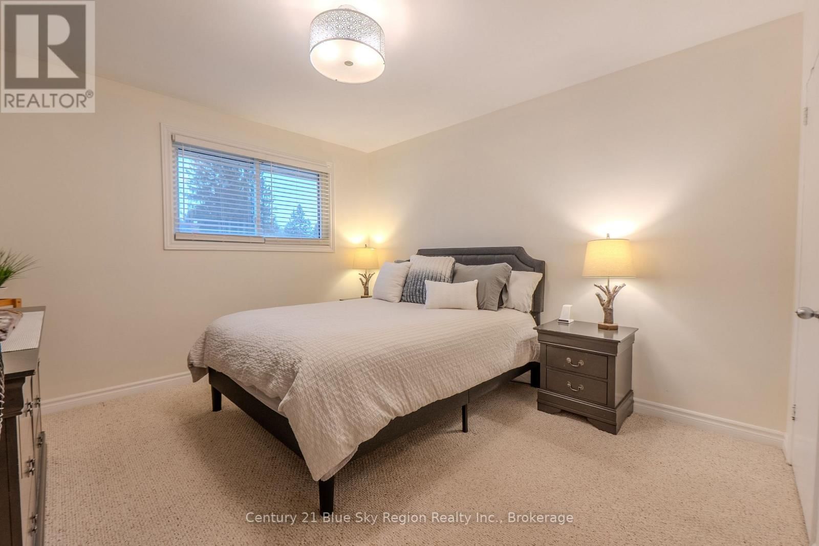 2518 SANDRA AVENUE Image 21