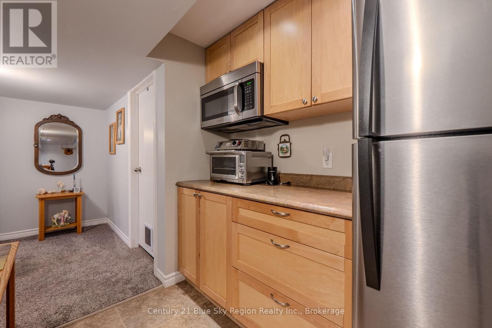 2518 SANDRA AVENUE Image 30