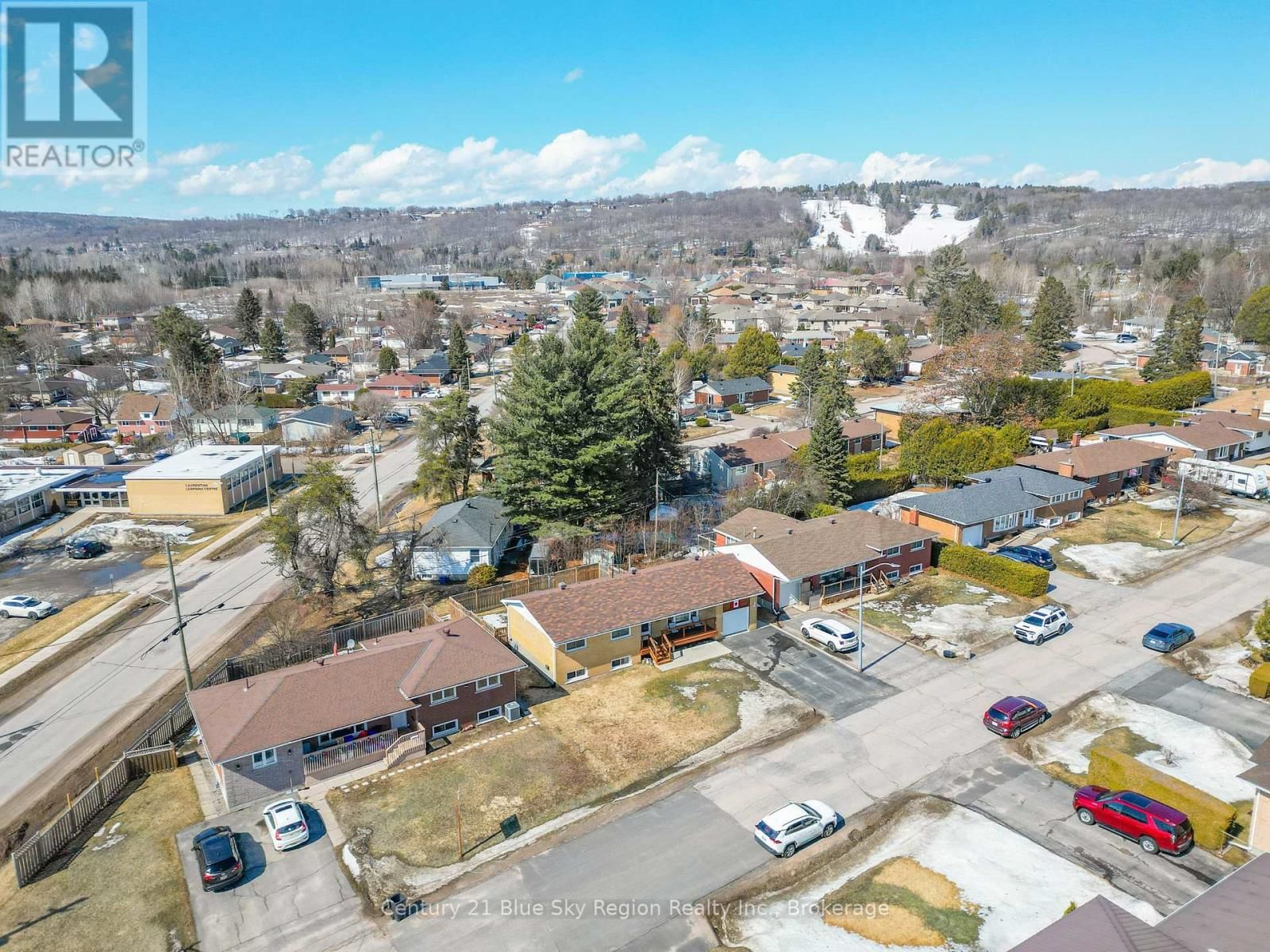 2518 SANDRA AVENUE Image 48