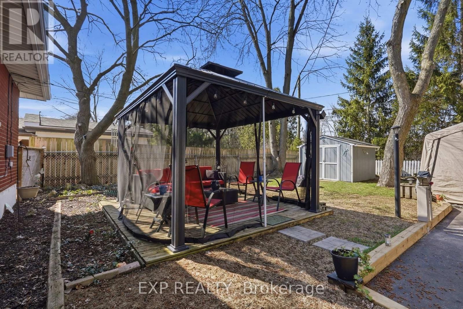 117 LAURENTIAN DRIVE NORTH Image 39