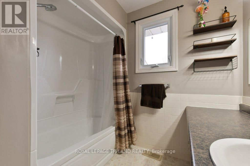 51218 NOVA SCOTIA LINE Image 28