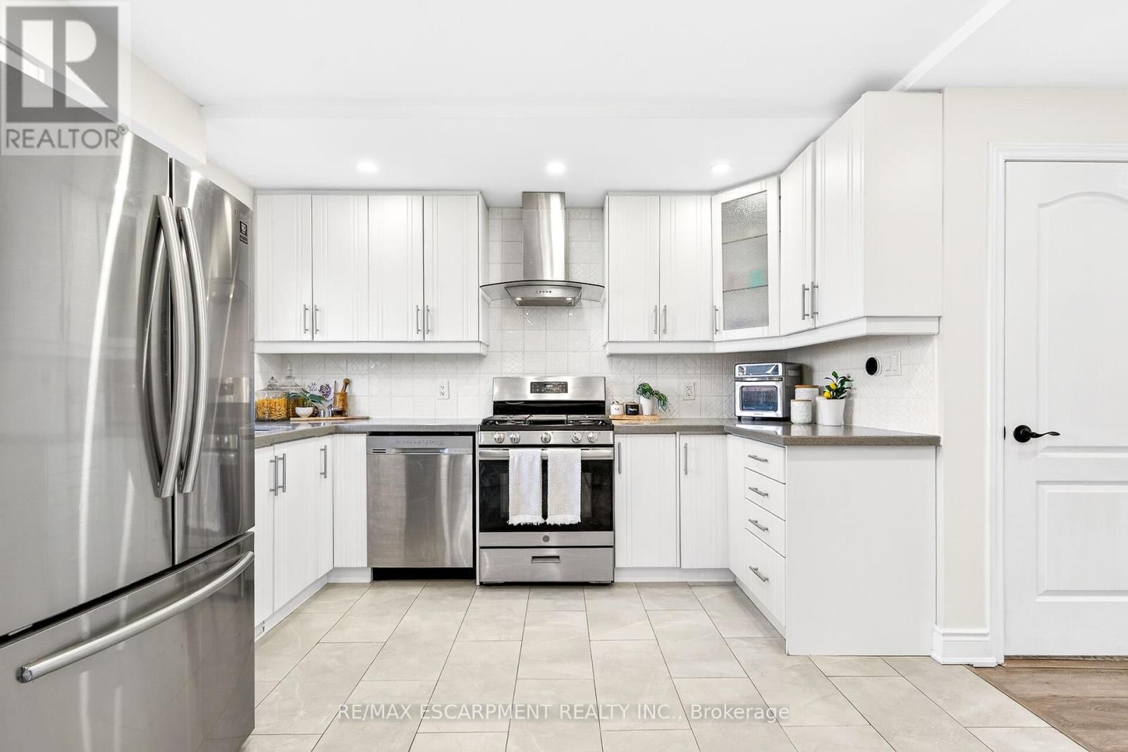 133 AVONDALE STREET Image 10