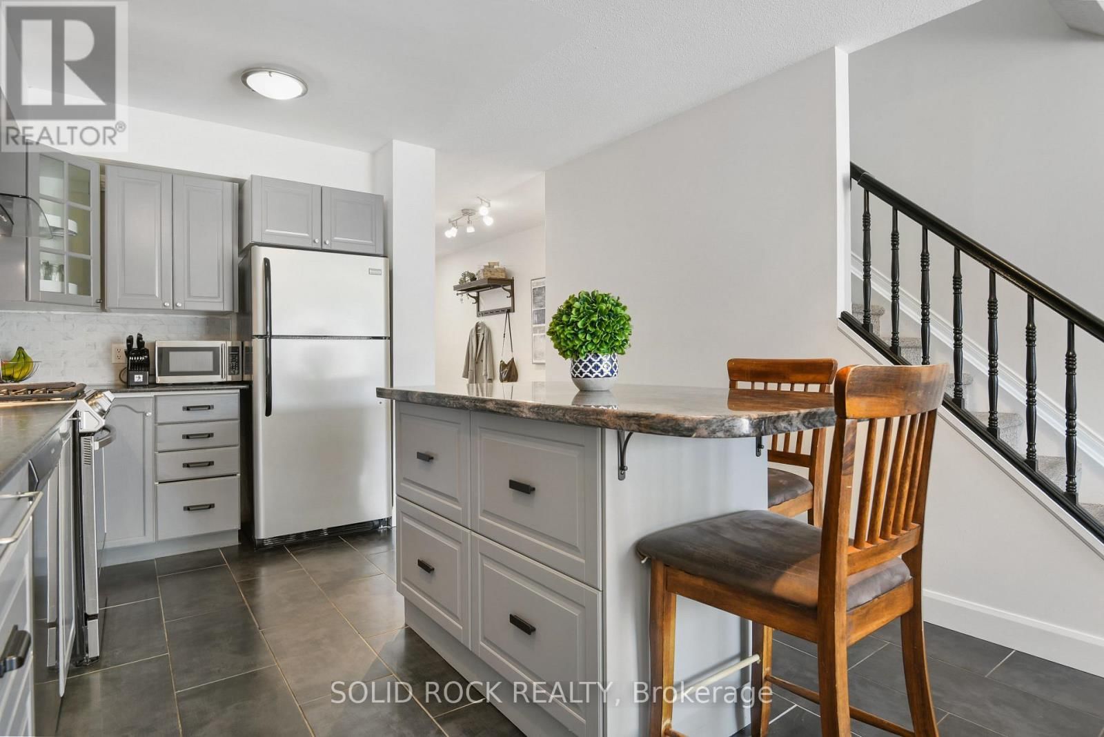 50 SPRUCE CRESCENT Image 10