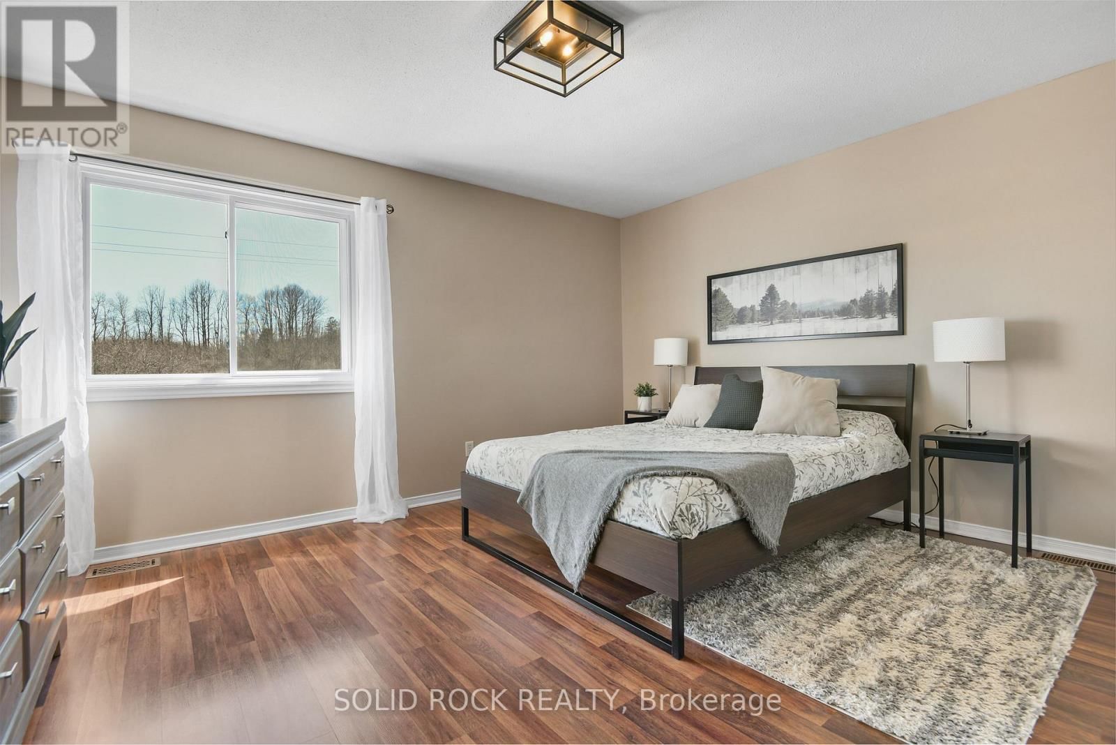 50 SPRUCE CRESCENT Image 16