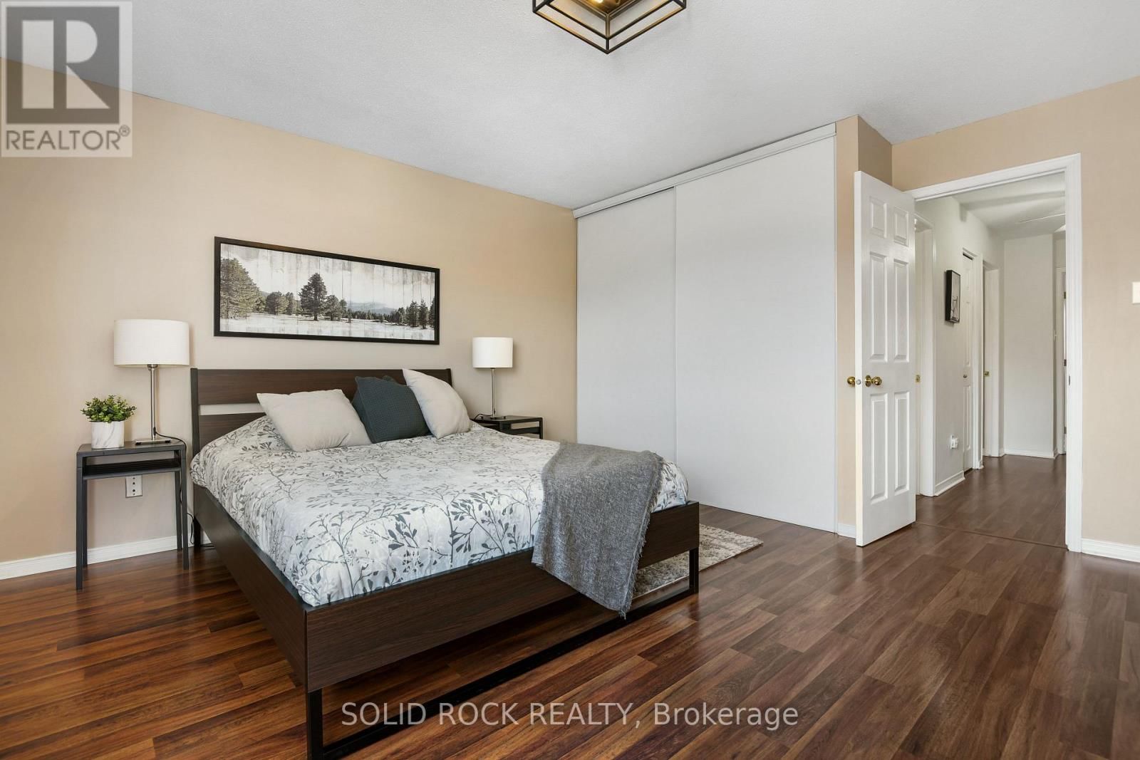 50 SPRUCE CRESCENT Image 18