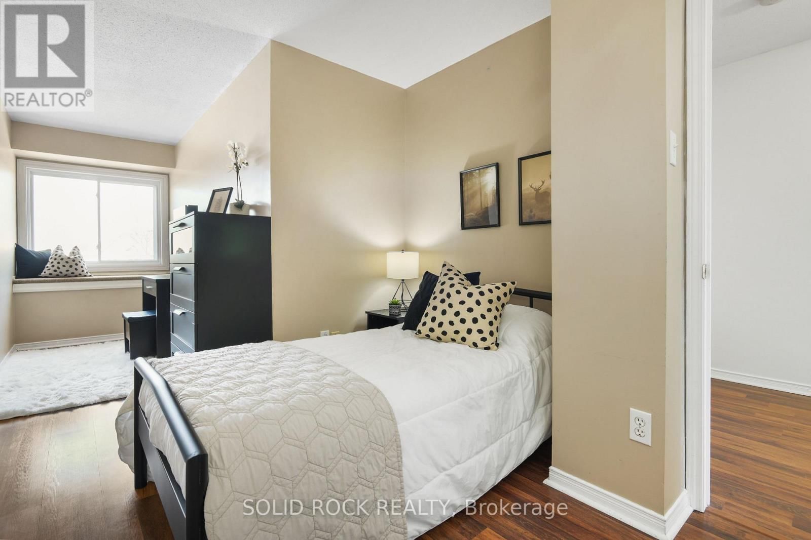 50 SPRUCE CRESCENT Image 19