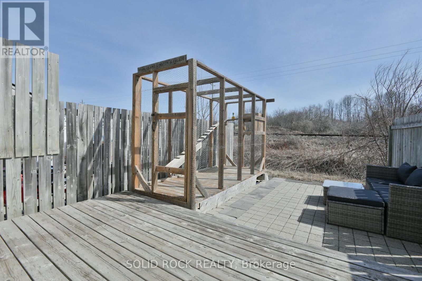 50 SPRUCE CRESCENT Image 31