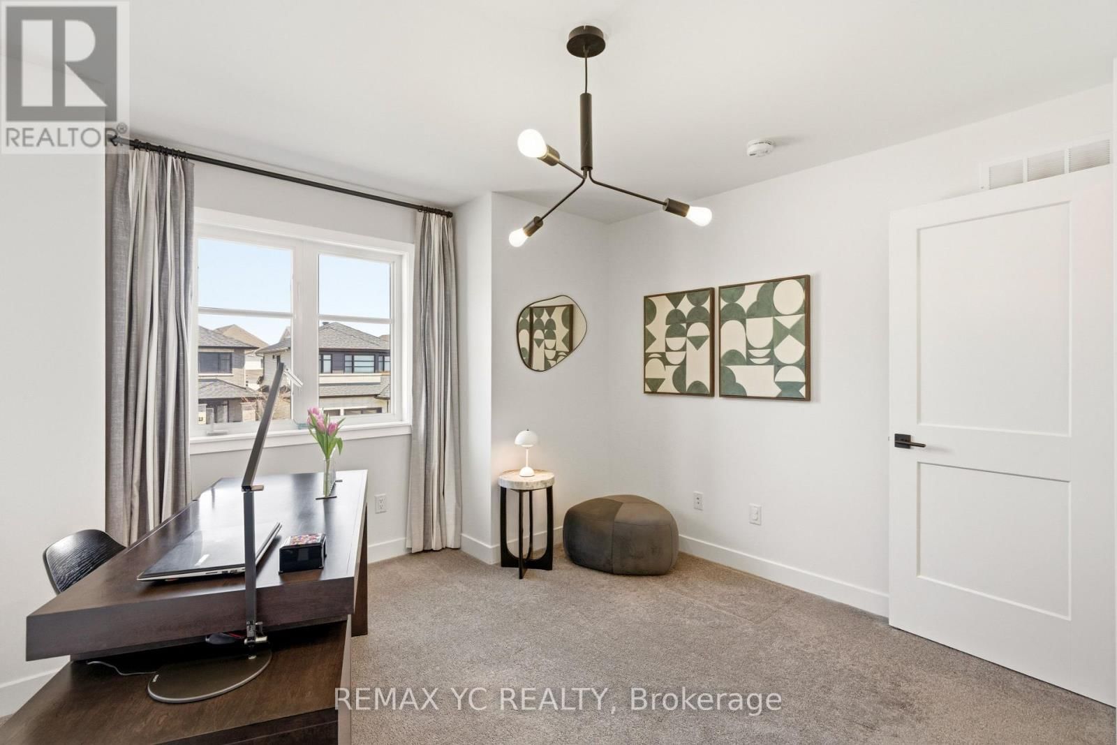 54 ANGEL HEIGHTS Image 40