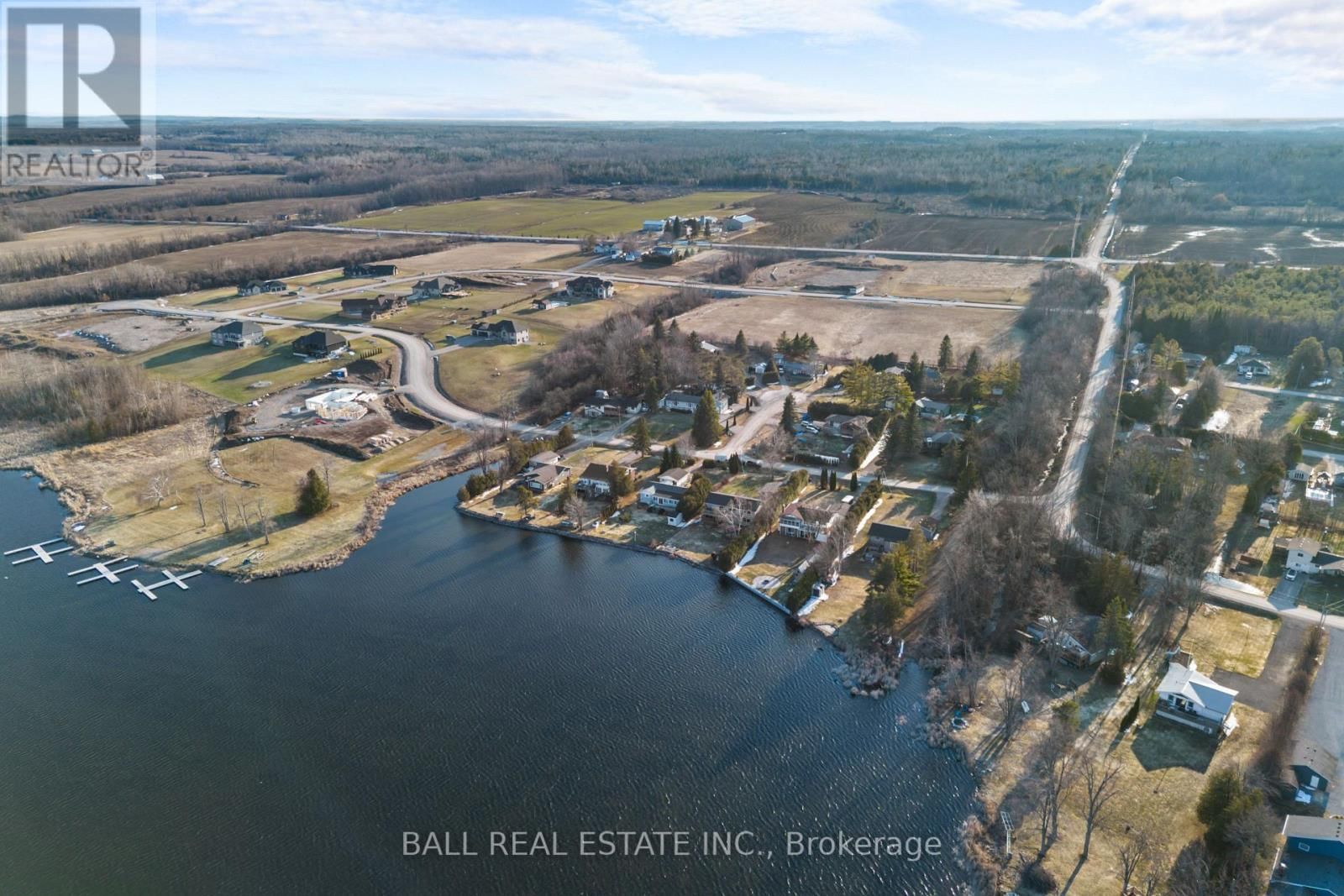 11 LAKEVIEW CRESCENT Image 33