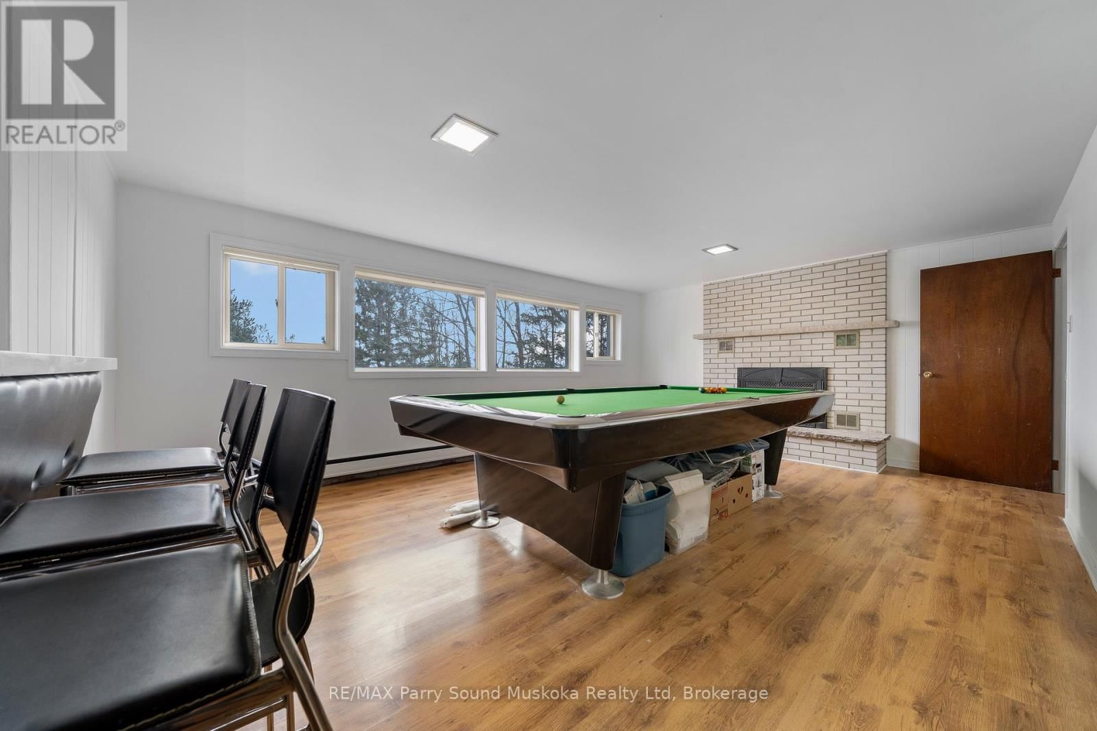 8 SUNSET AVENUE Image 30