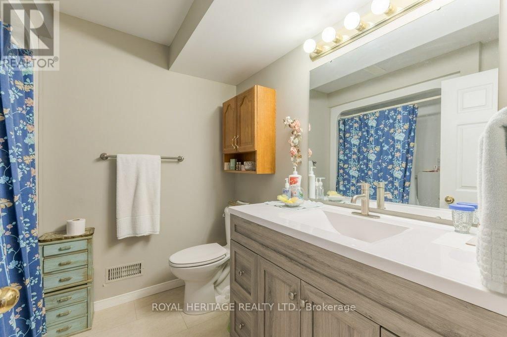 258 FRANMOR DRIVE Image 32