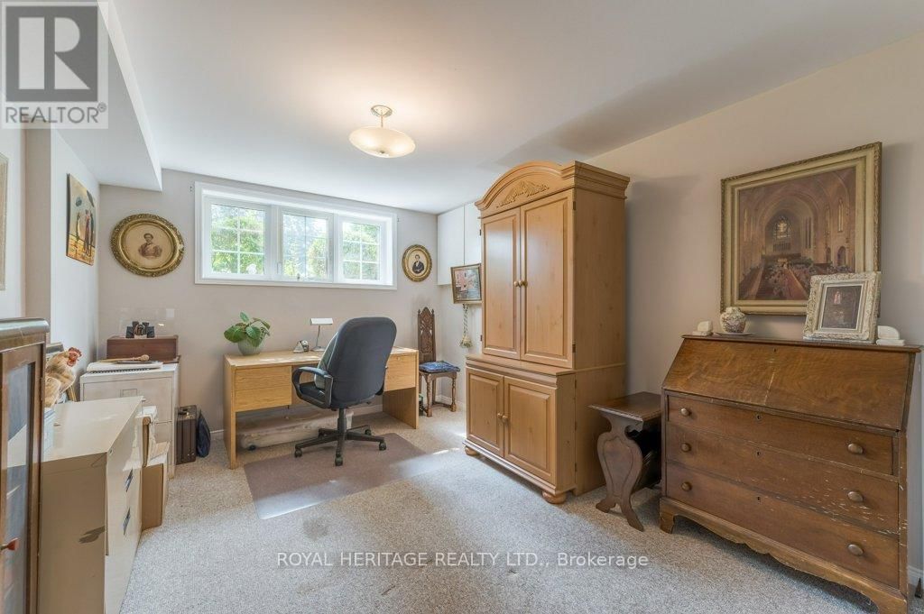 258 FRANMOR DRIVE Image 36