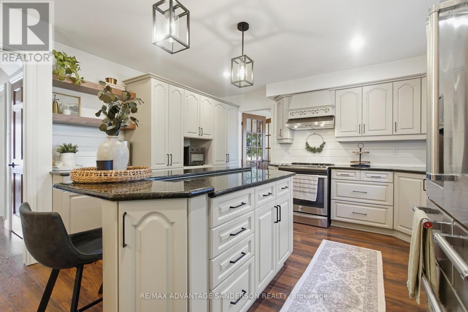 21727 VANNECK ROAD Image 20