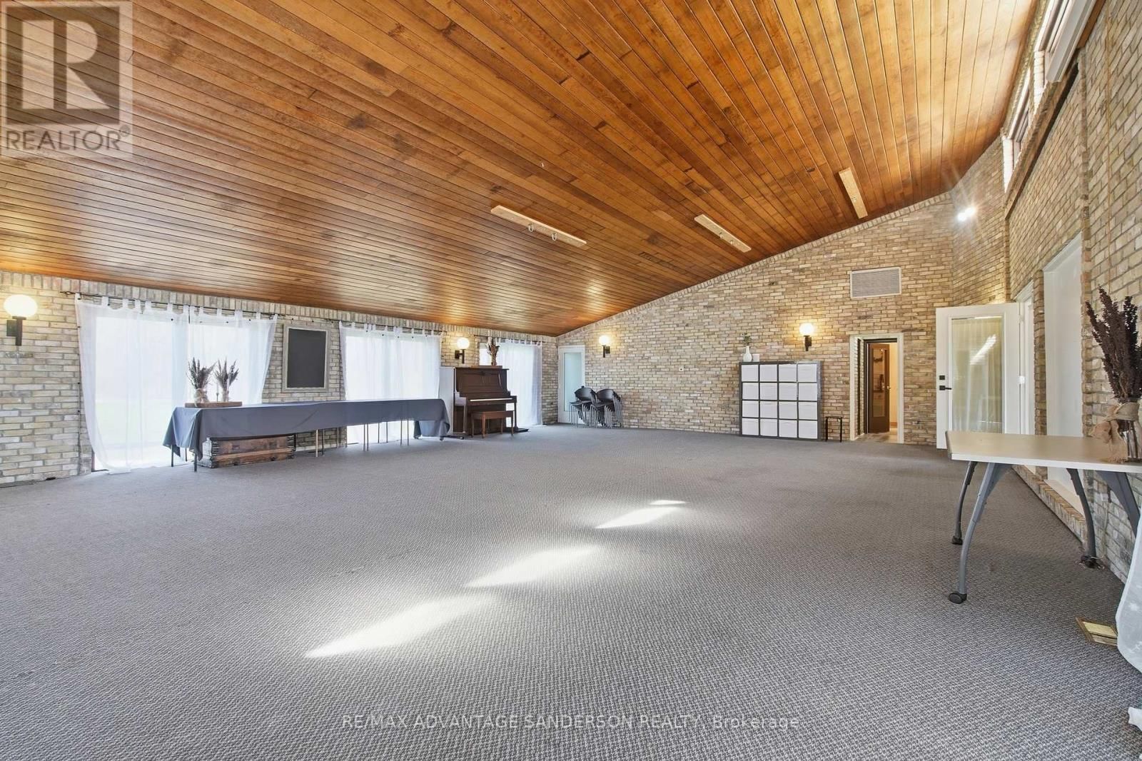 21727 VANNECK ROAD Image 26