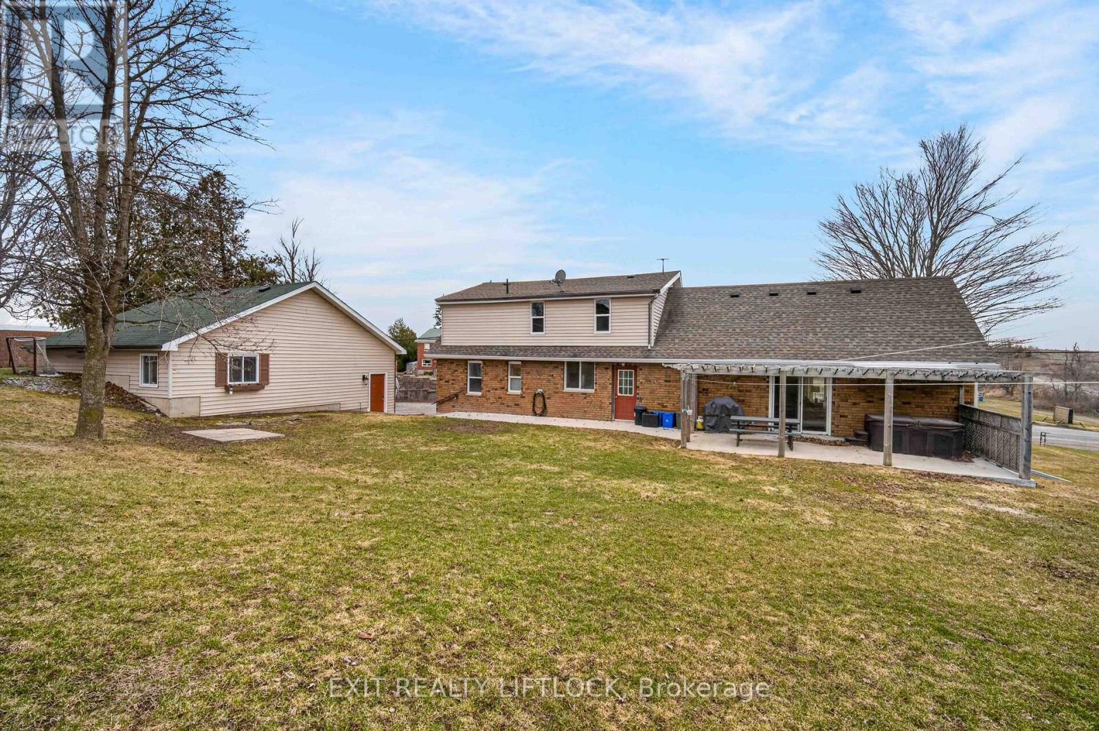 1833 KEENE ROAD Image 32