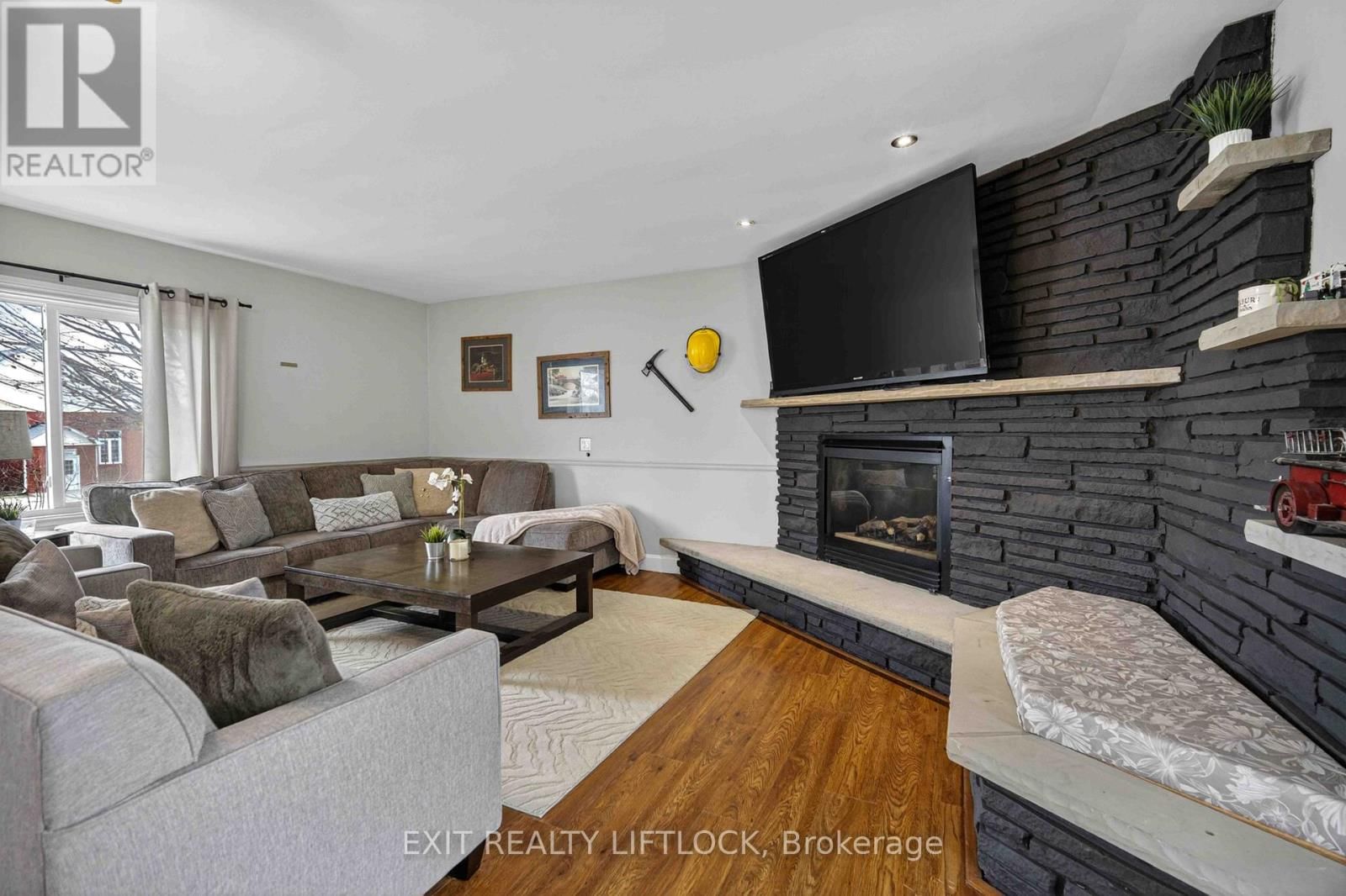 1833 KEENE ROAD Image 6