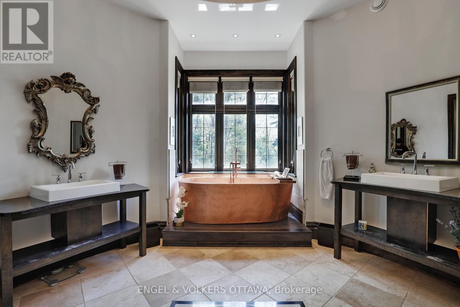 2892 PRESQUILE ROAD Image 21