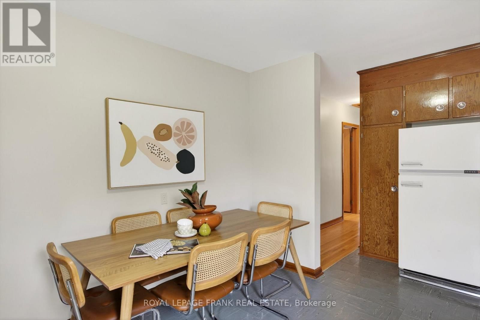 929 WESTERN AVENUE Image 11