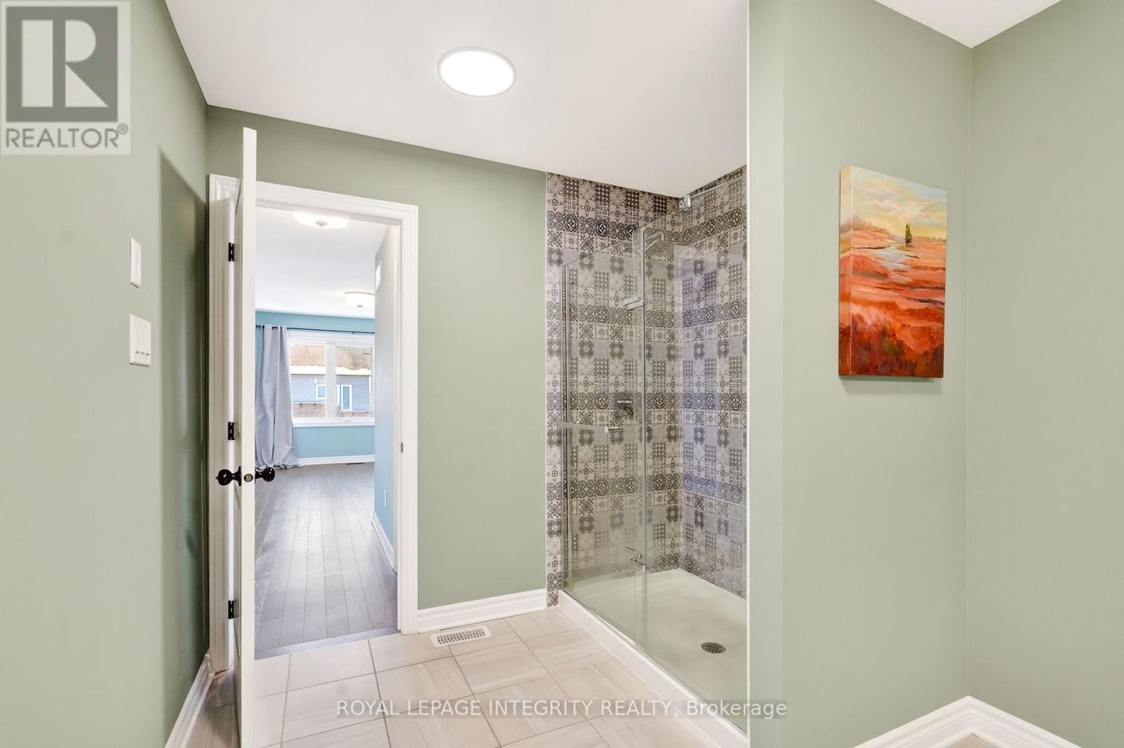 112 JARDINIERE STREET Image 26