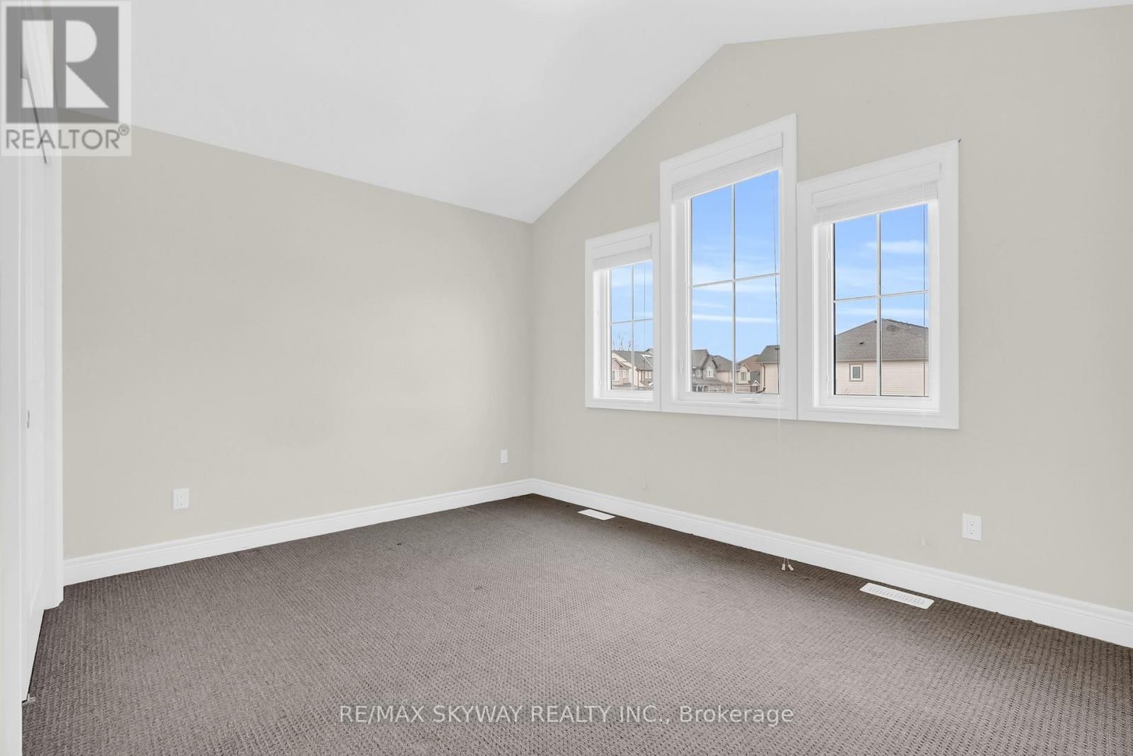 27 MONARCH STREET Image 36