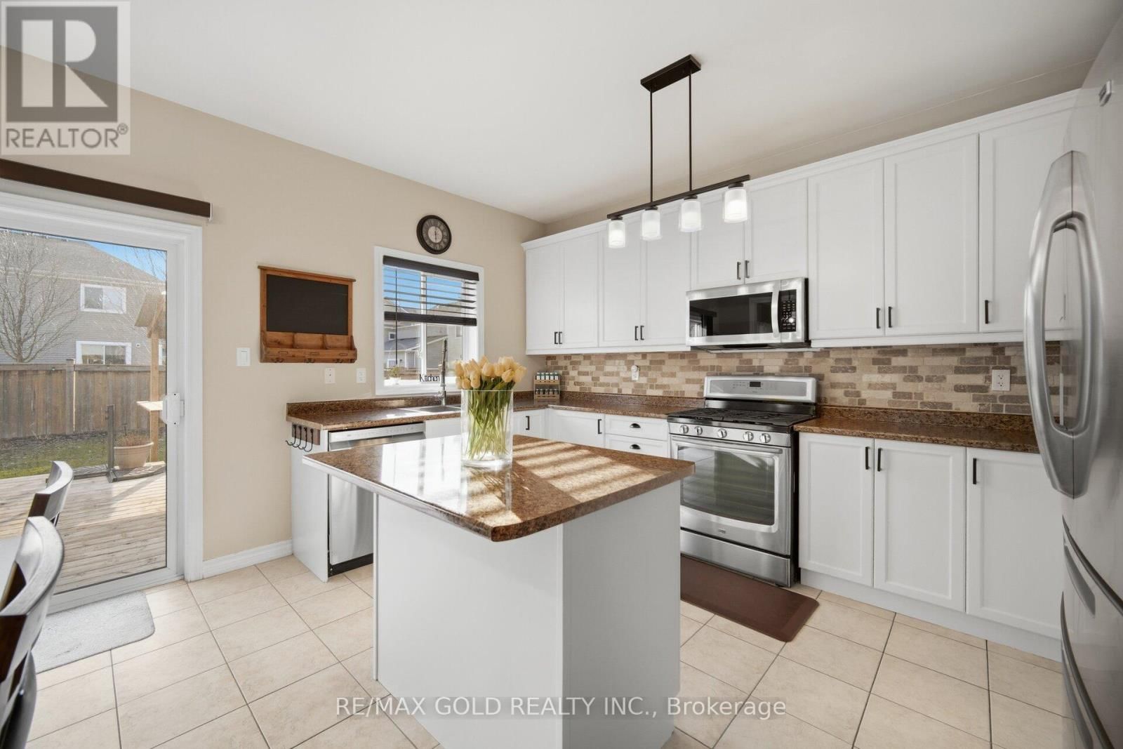 330 WALLACE STREET Image 18