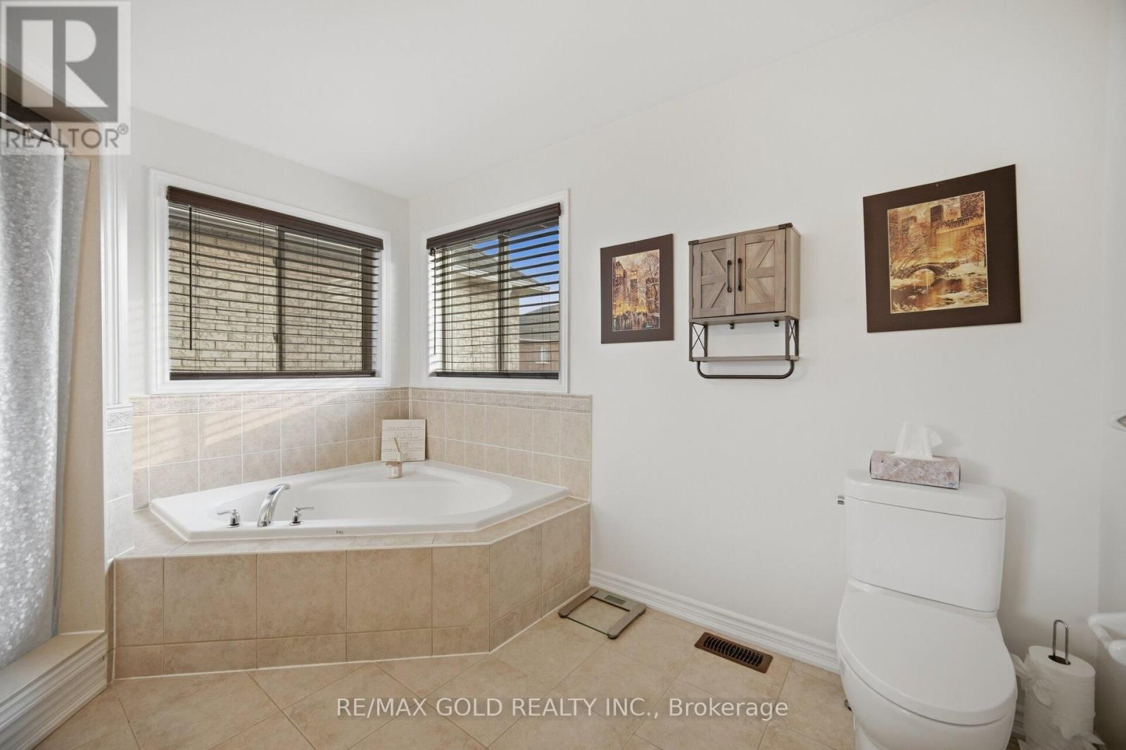 330 WALLACE STREET Image 30