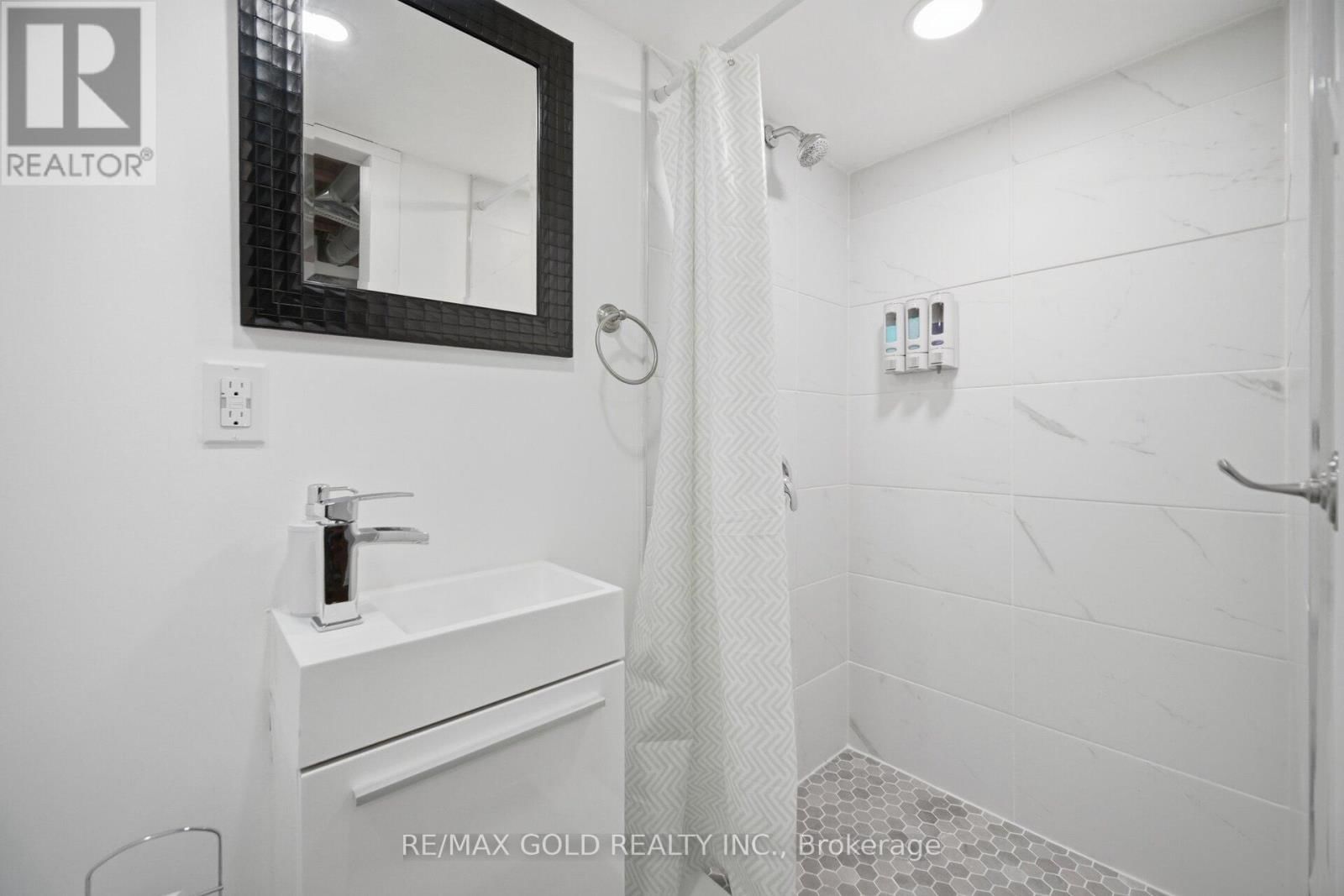 330 WALLACE STREET Image 45