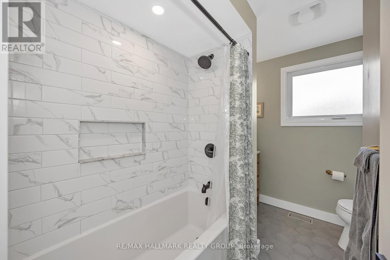 1059 AVIGNON COURT Image 31