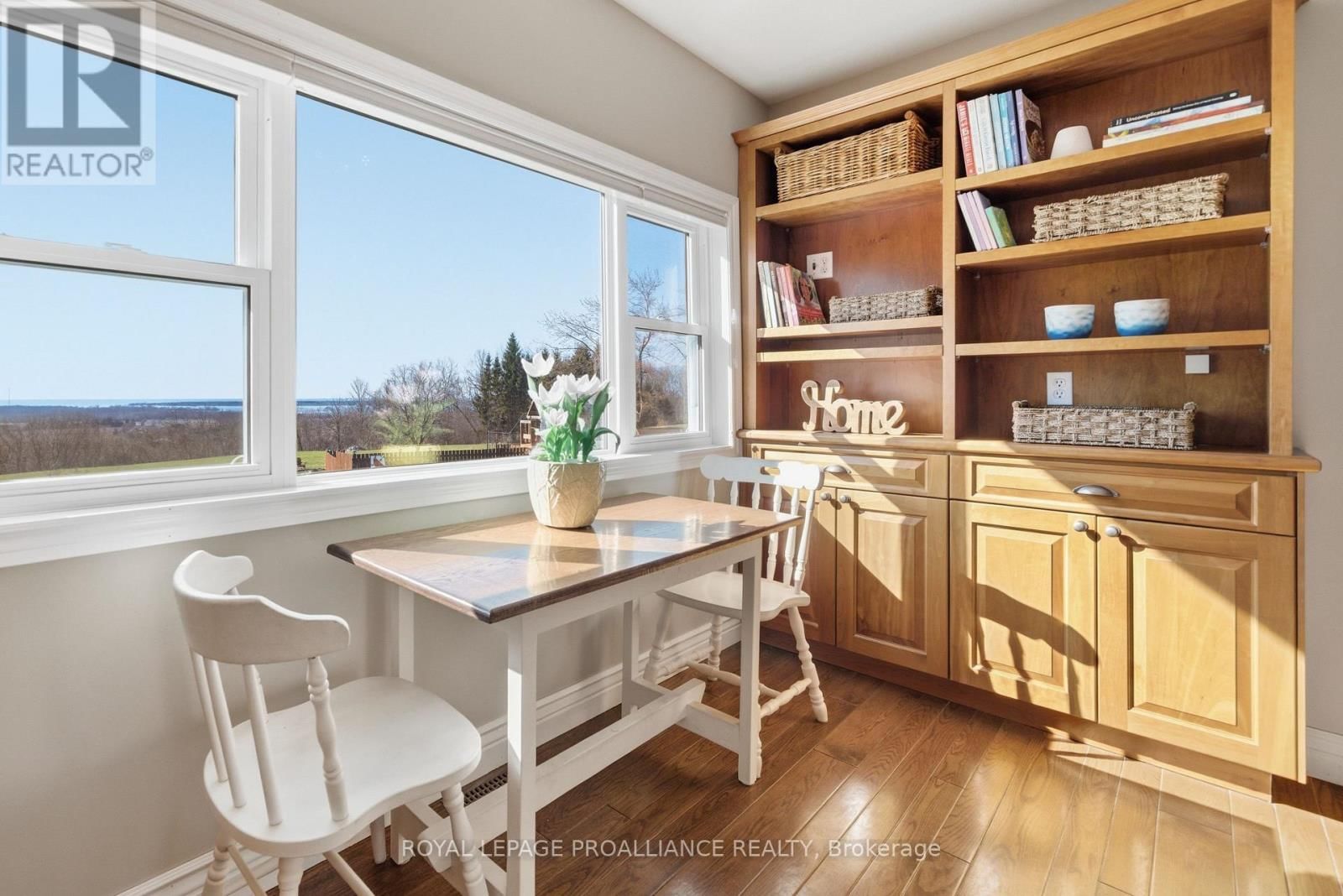 417 SMITH STREET Image 12