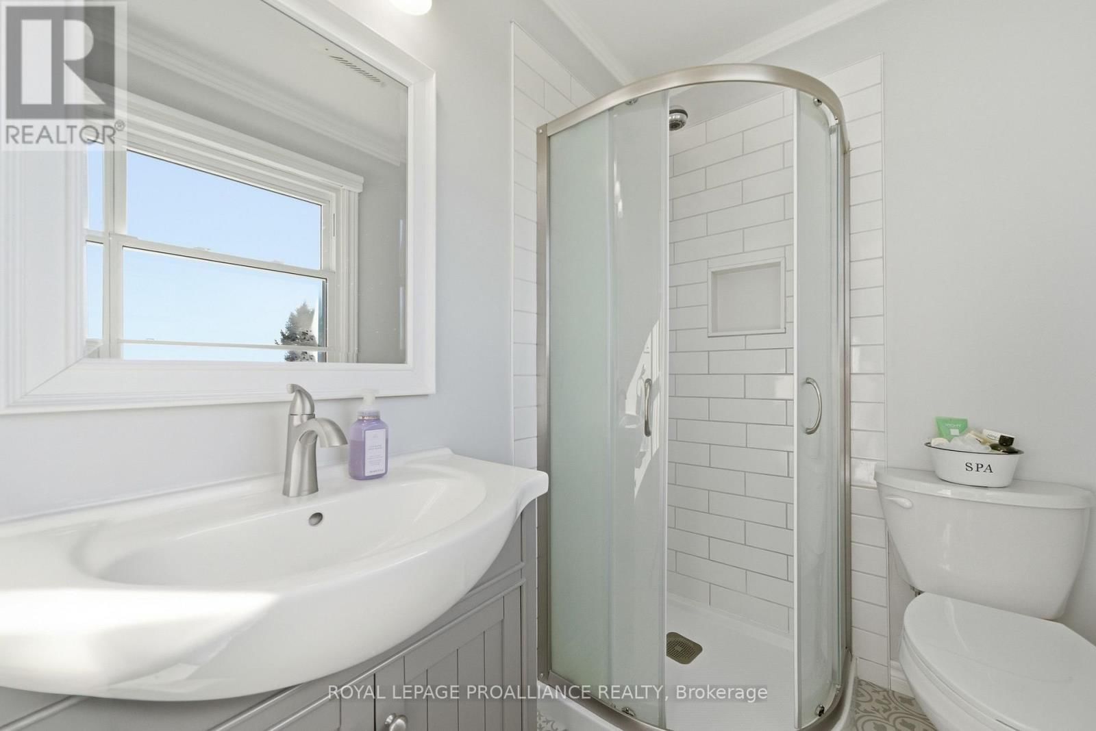 417 SMITH STREET Image 18