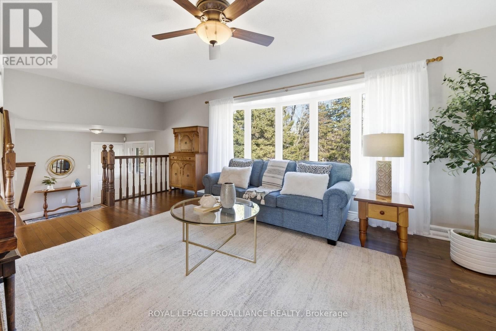 417 SMITH STREET Image 8