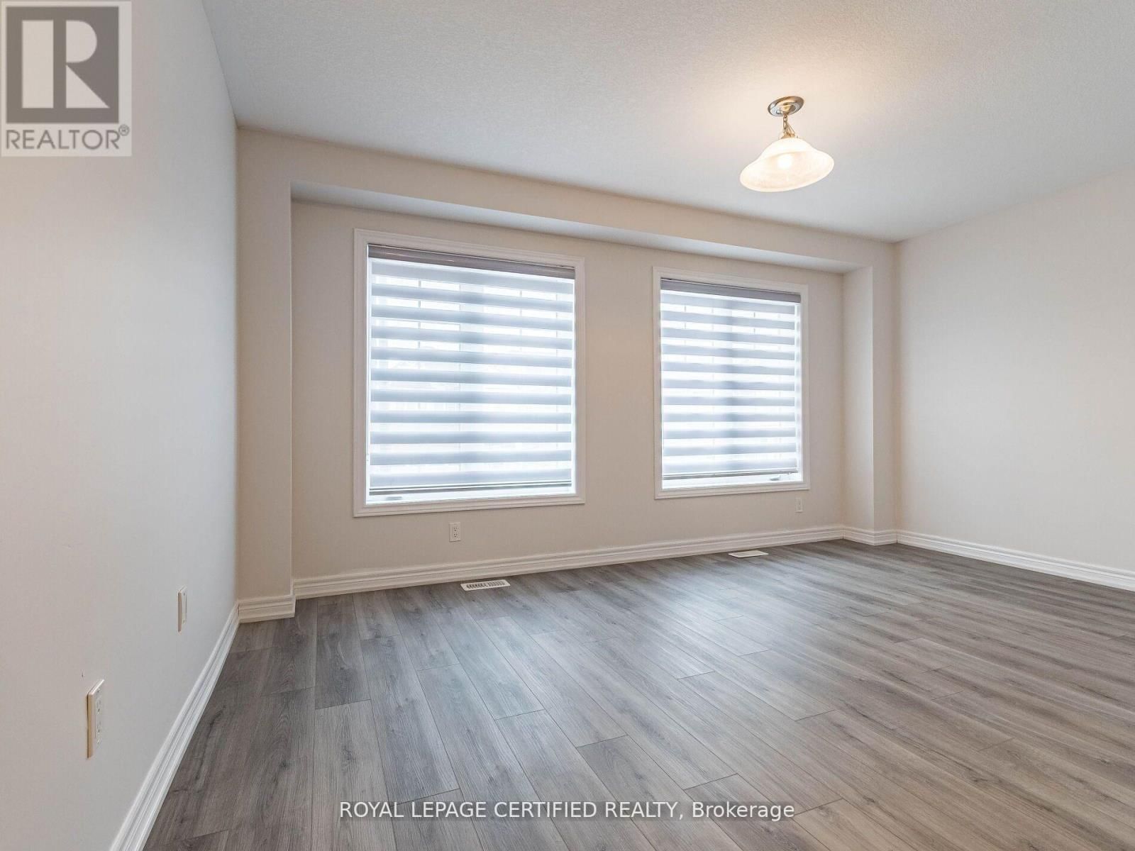 596 LINDEN DRIVE Image 16