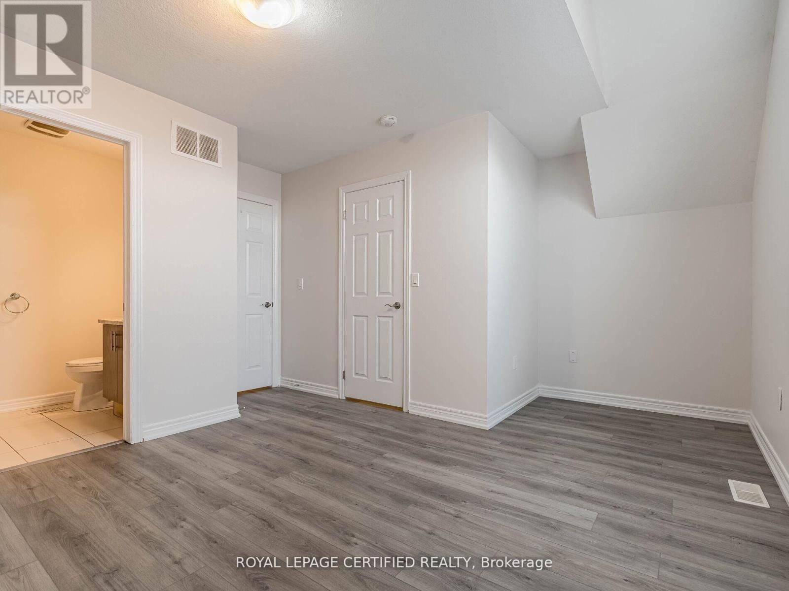 596 LINDEN DRIVE Image 25