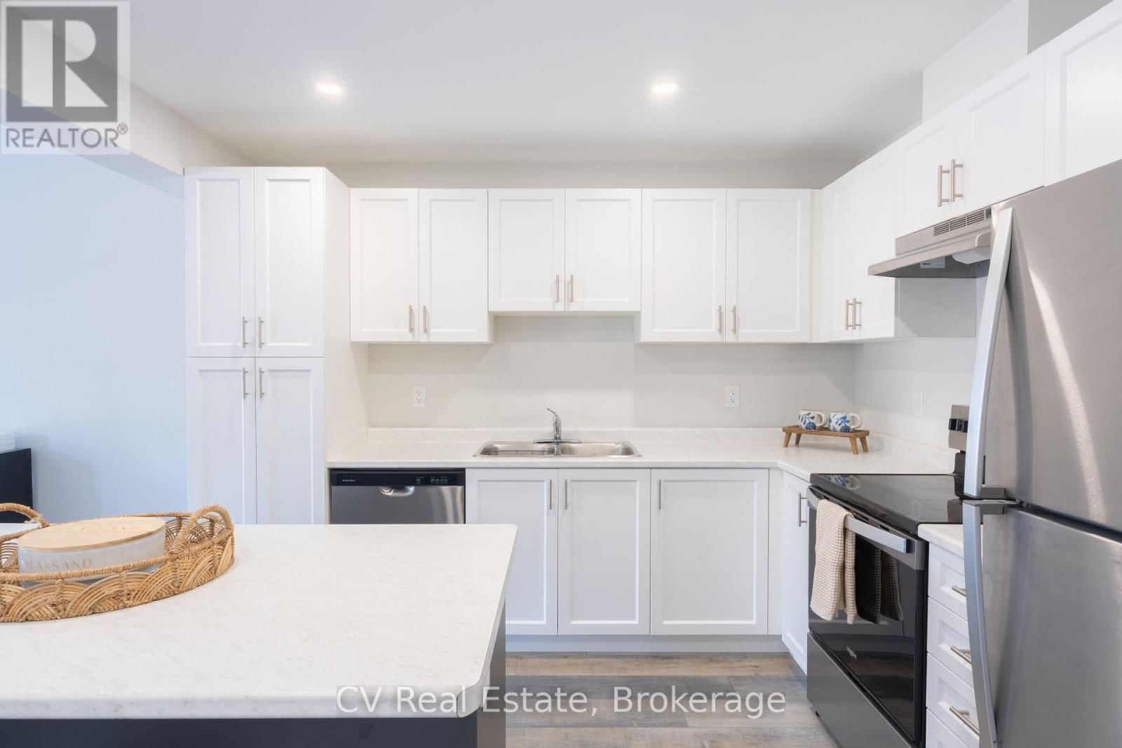 209 EQUALITY DRIVE Image 6