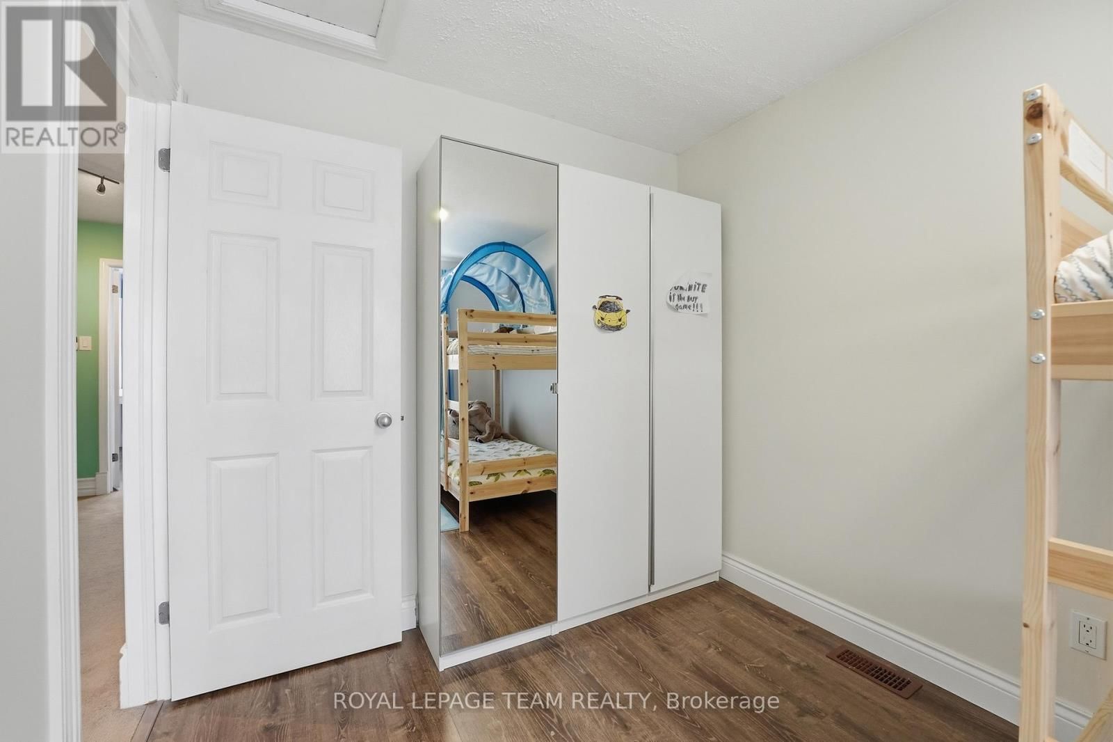 206 - 90 EDENVALE DRIVE Image 26