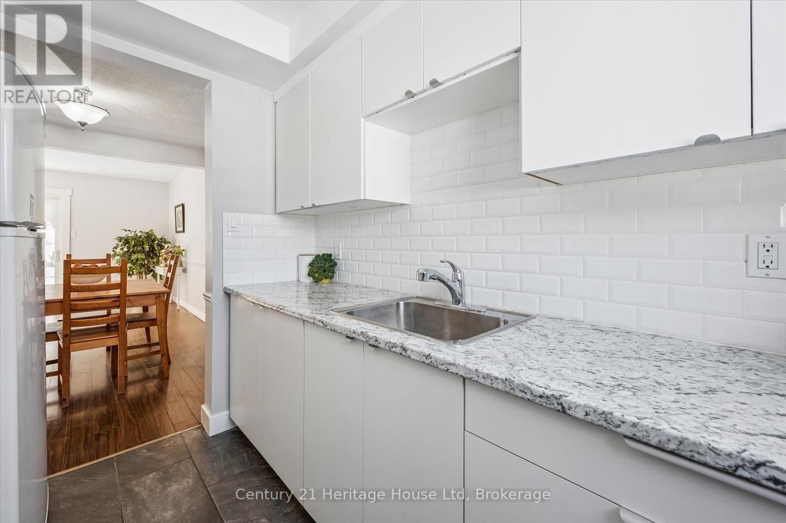 230 - 31 GREENGATE ROAD Image 17