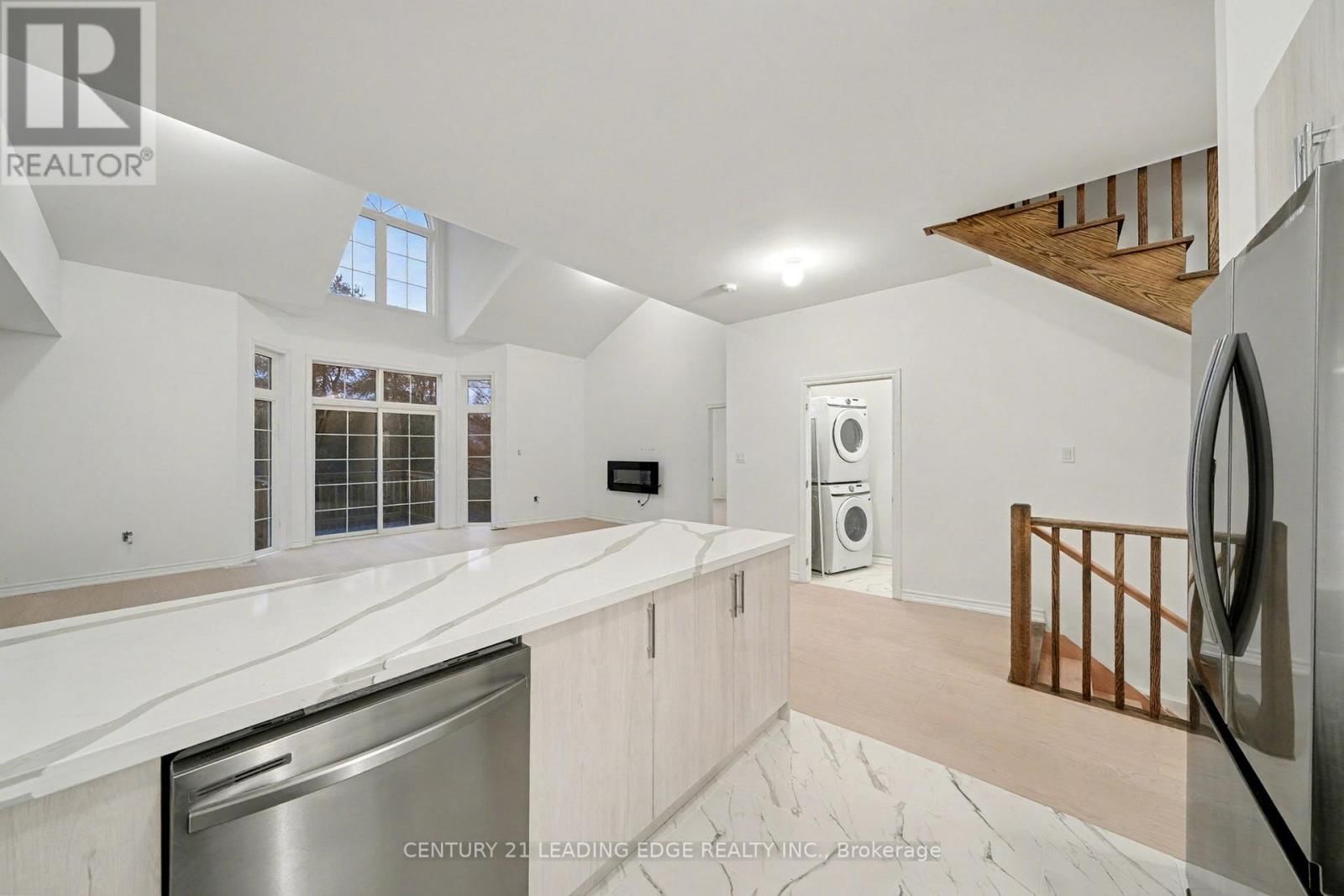 8 TURNBERRY COURT Image 13