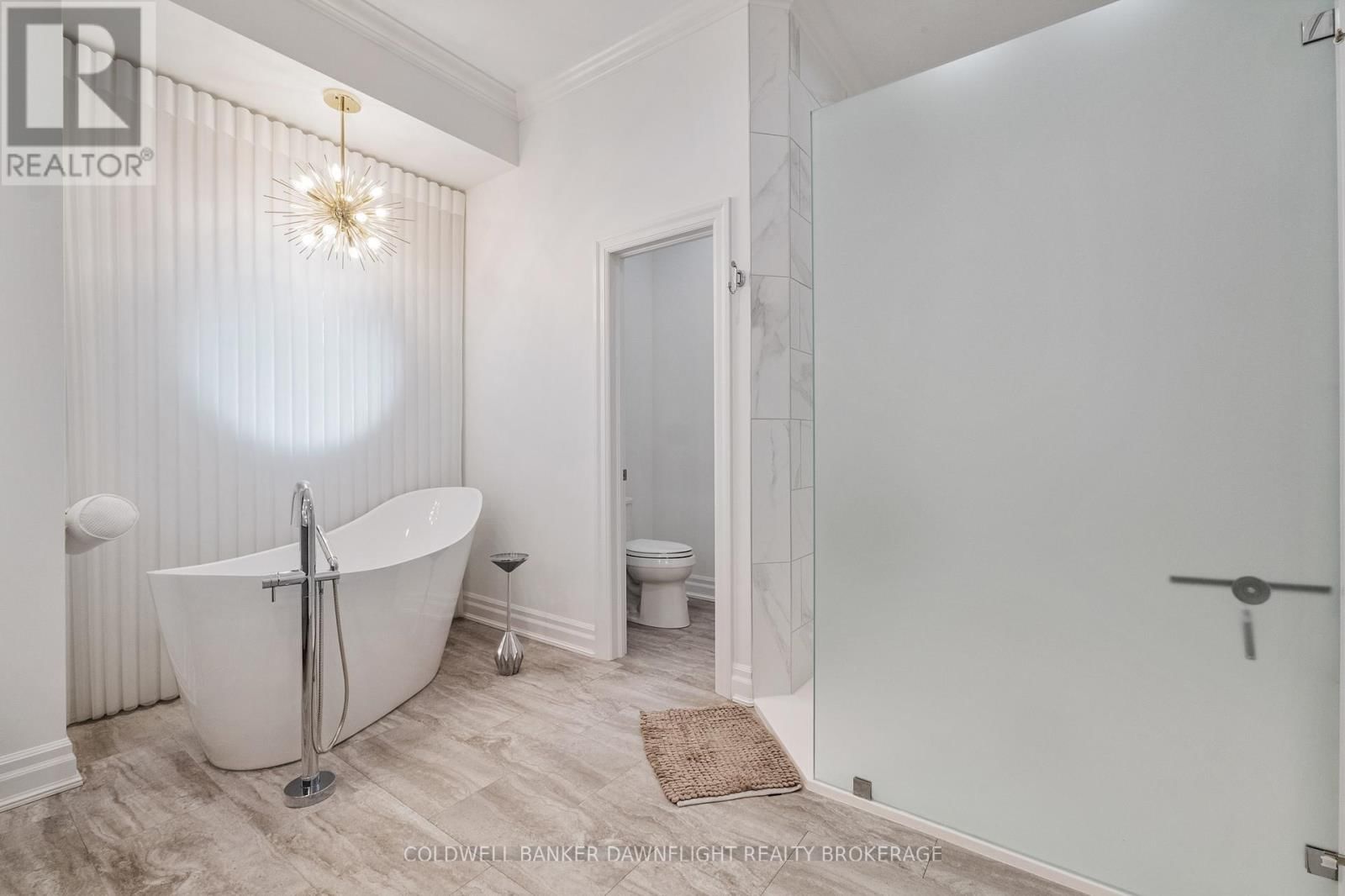 9923 PARKVIEW CRESCENT Image 23