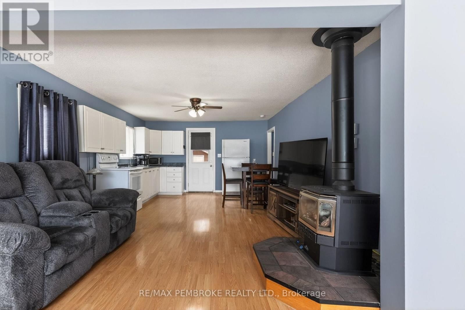 80 MACGREGOR BAY TRAIL Image 39