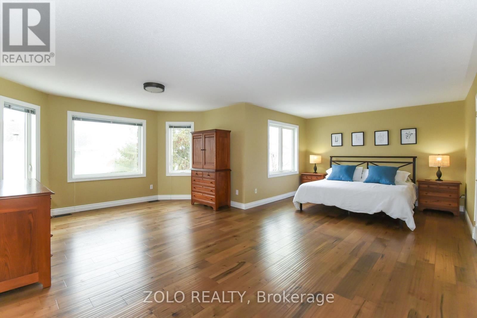 1392 TALCY CRESCENT Image 16