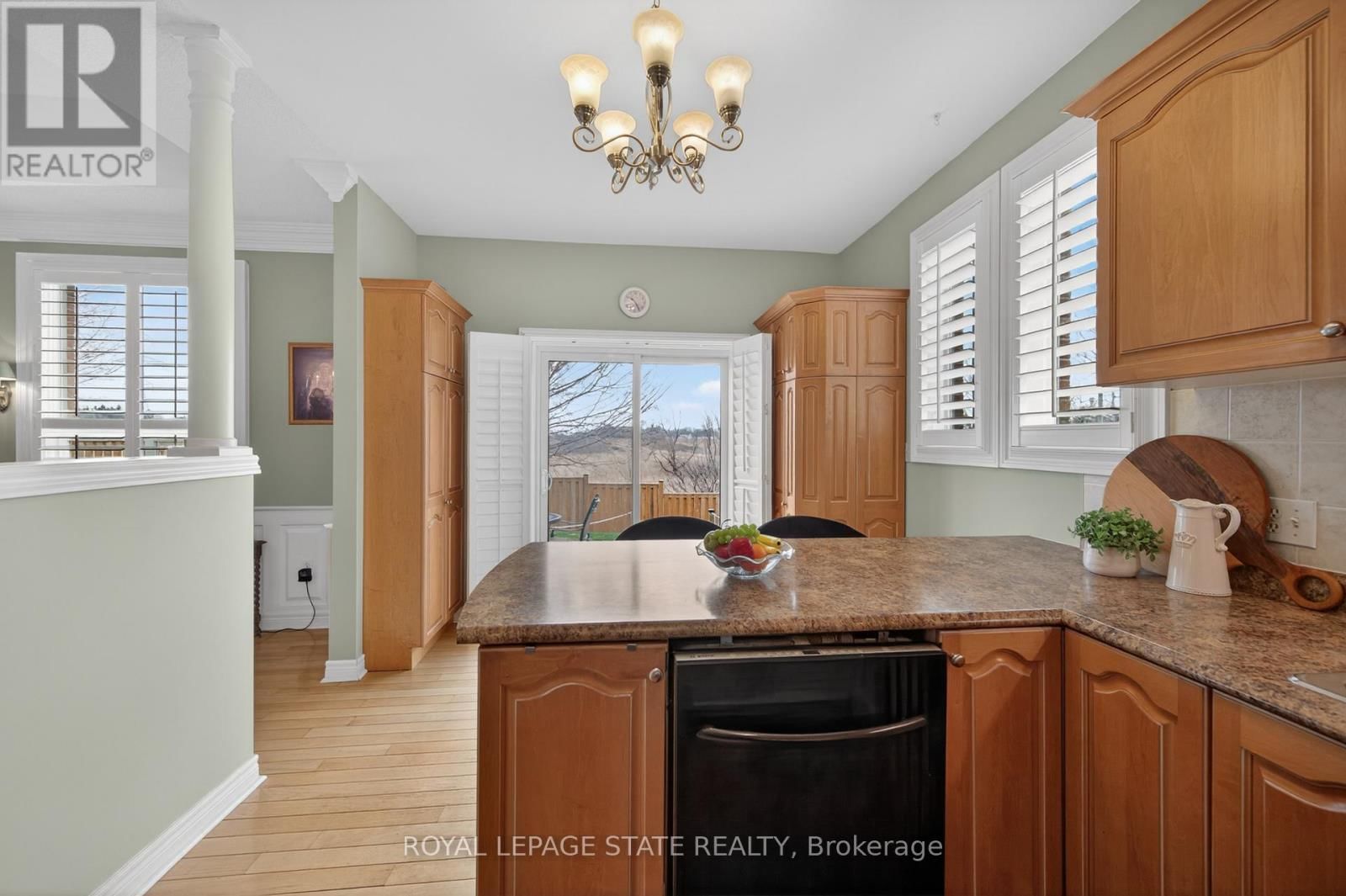 63 - 16 NORTHERNBREEZE STREET Image 14