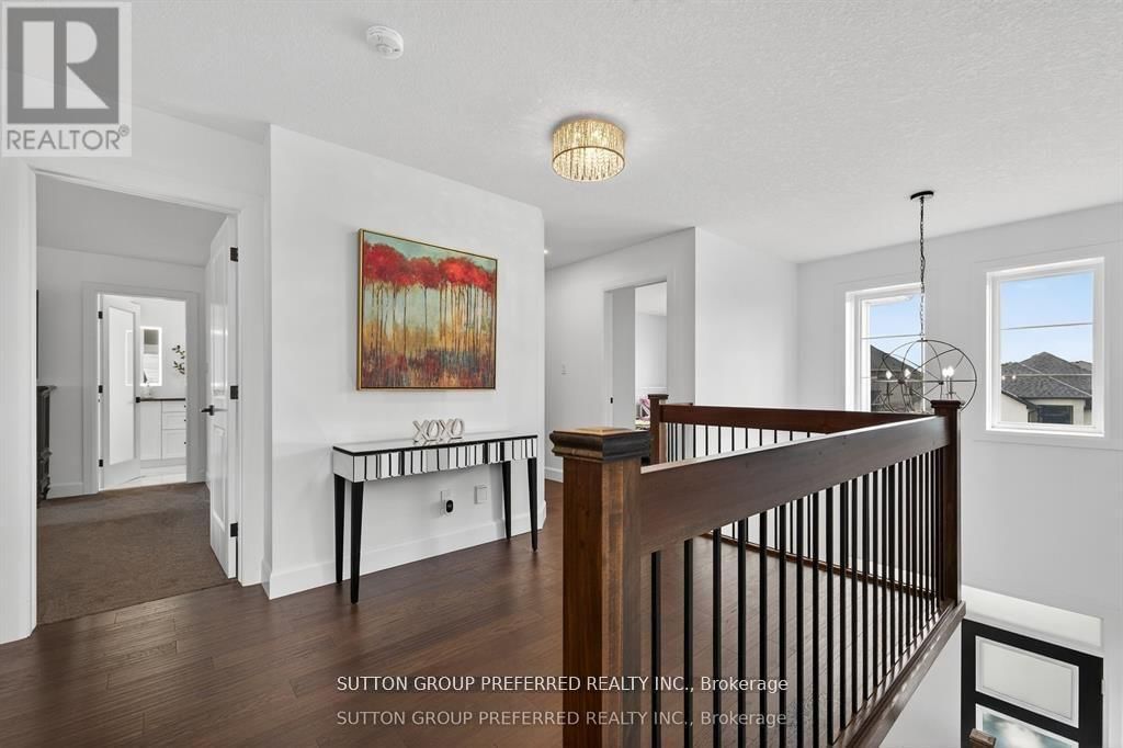 21 ARMSTRONG STREET Image 22